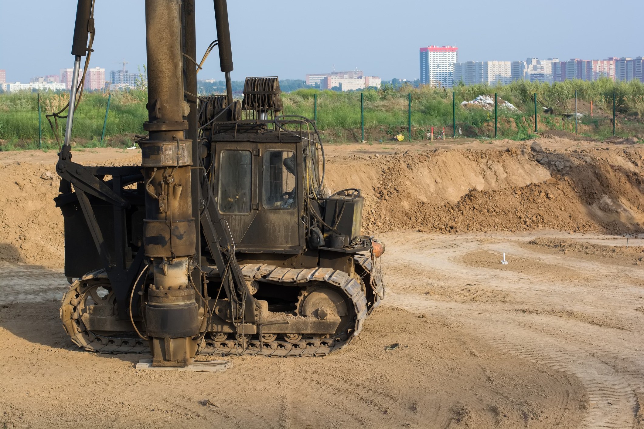 Diesel pile driver