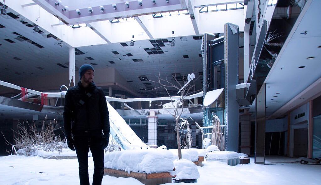 Rolling Acres Mall