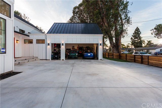Tarek El Moussa garage