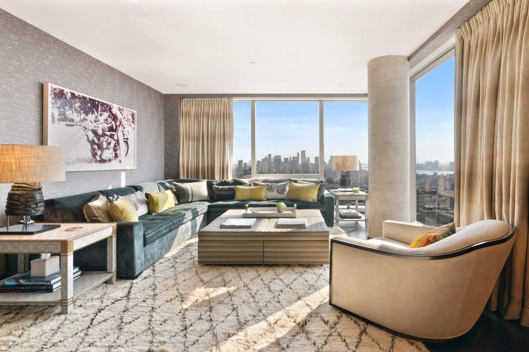 Tom Brady and Gisele apartment den
