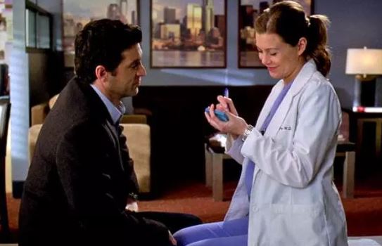 Derek and Meredith get married on a post-it on Grey's Anatomy