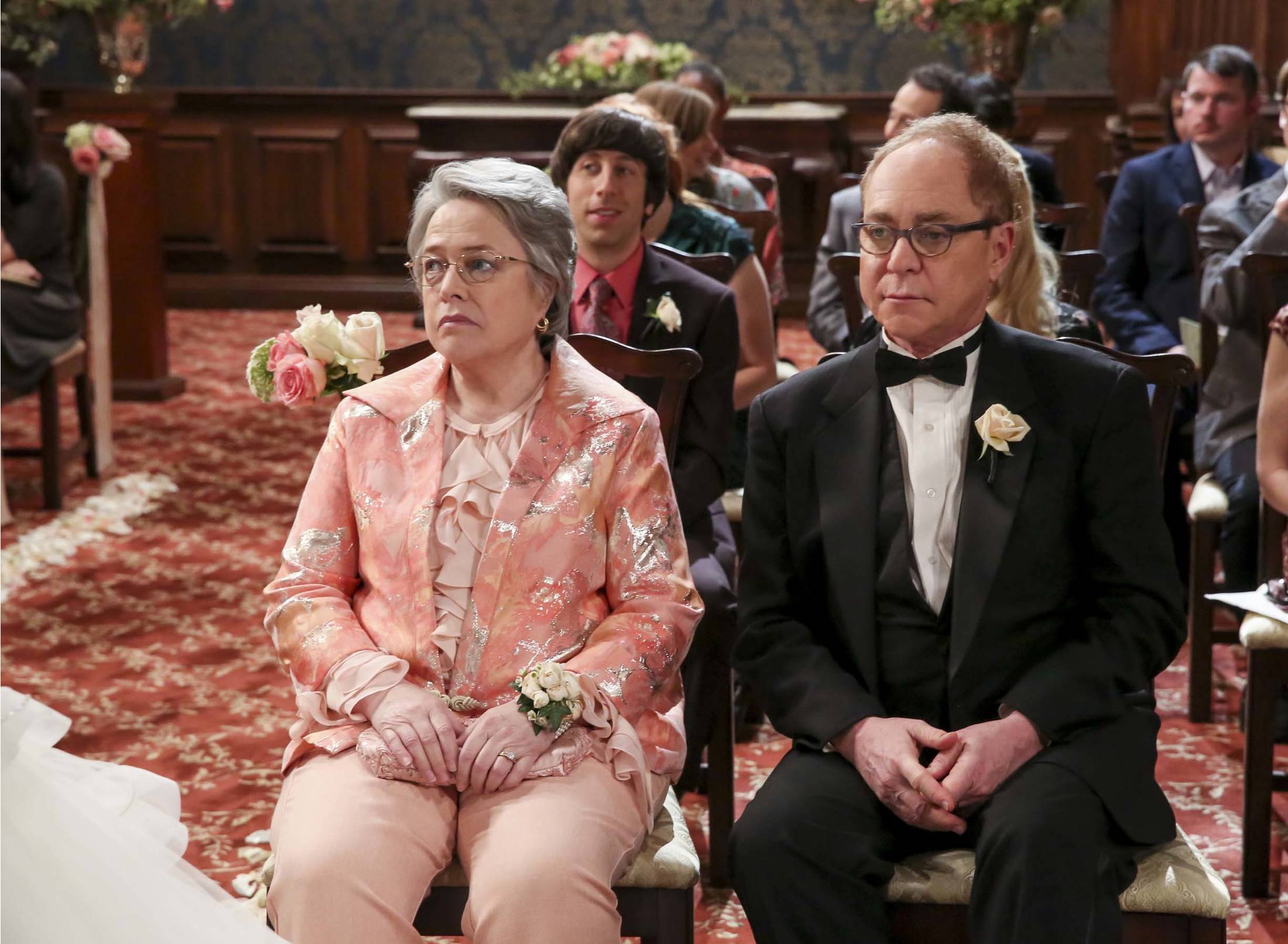 "The Bow Tie Asymmetry" - Pictured: Mrs. Fowler (Kathy Bates) and Mr. Fowler (Teller). When Amy's parents and Sheldon's family arrive for the wedding, everybody is focused on making sure all goes according to plan -- everyone except the bride and groom, on the 11th season finale of THE BIG BANG THEORY, Thursday, May 10 (8:00-8:31 PM, ET/PT) on the CBS Television Network. Photo: Michael Yarish/CBS ÃÂ©2018 CBS Broadcasting, Inc. All Rights Reserved.