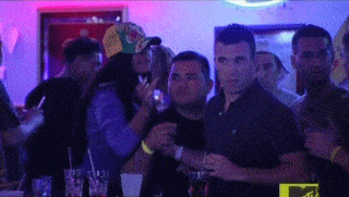 Snooki gets punched on the Jersey Shore Snooki gets punched on the Jersey Shore