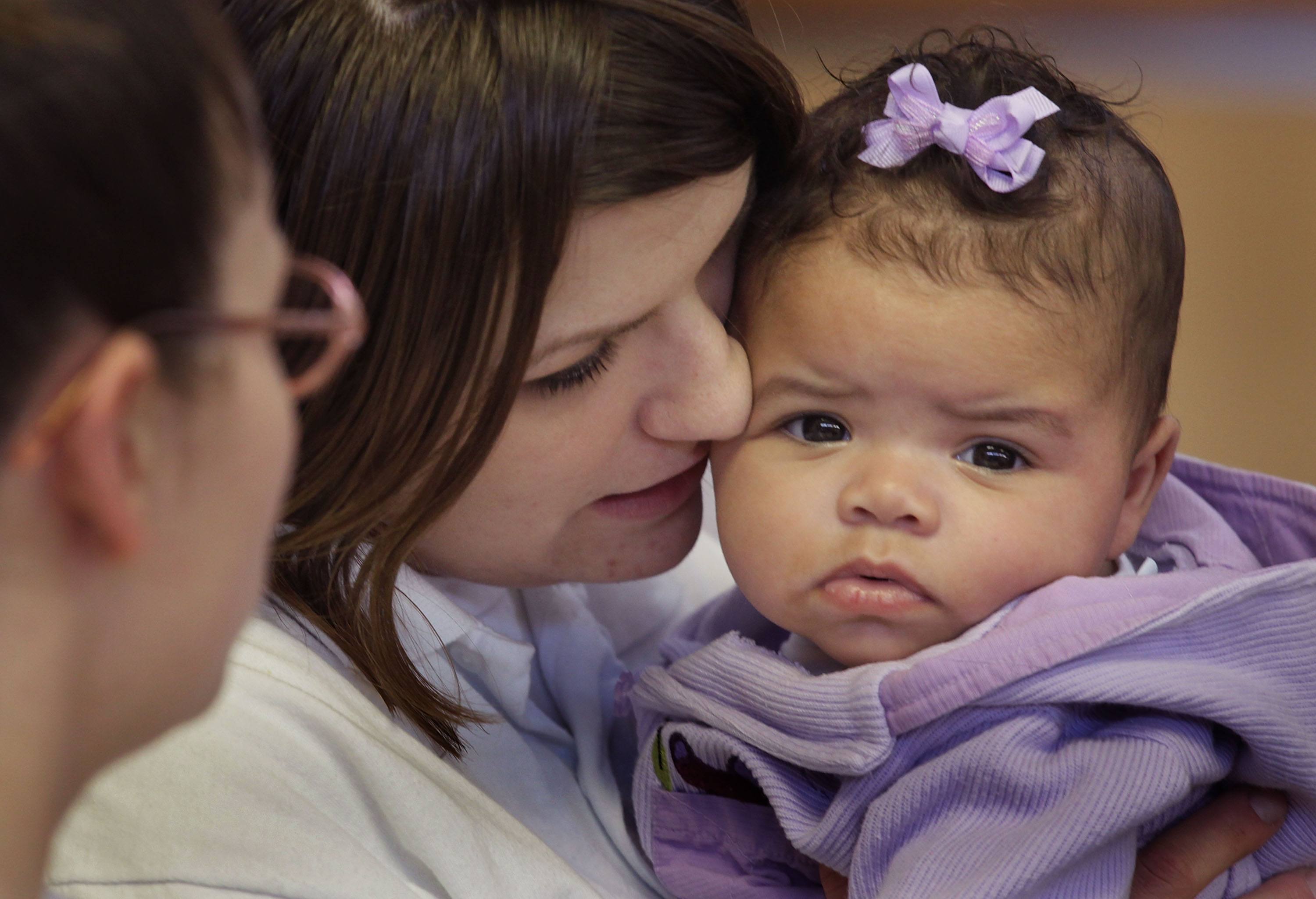 Incarcerated Women Allowed To Keep Newborns In Illinois Pilot Program