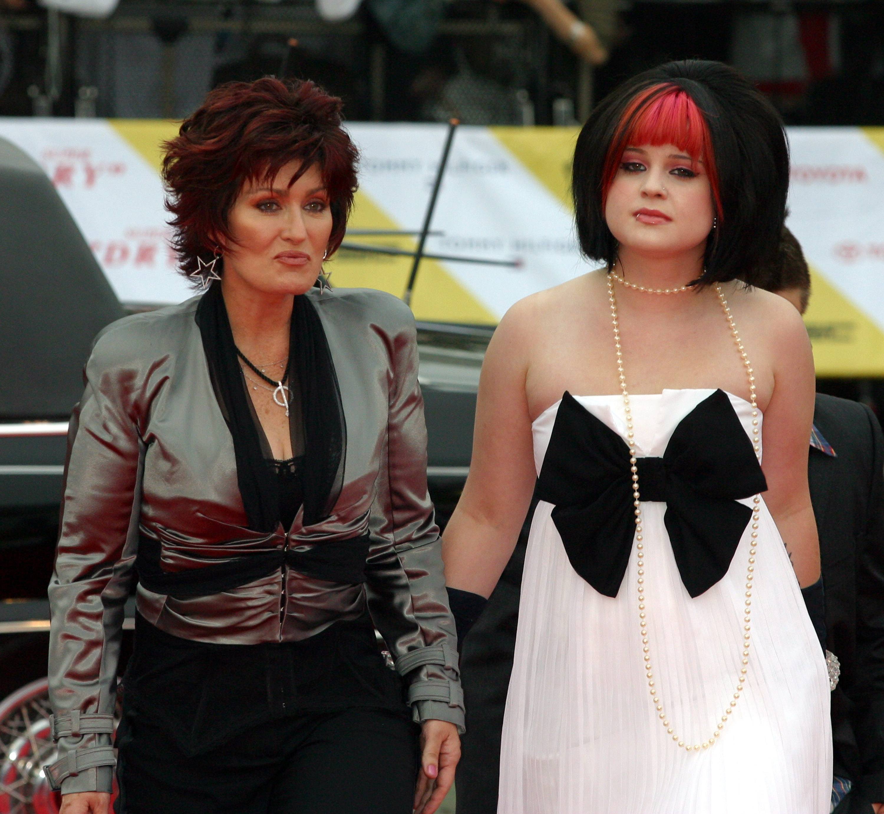 Sharon and Kelly Osbourne arrive at the MTV Video Music Awards Japan 2004 on May 23, 2004 in Tokyo, Japan.