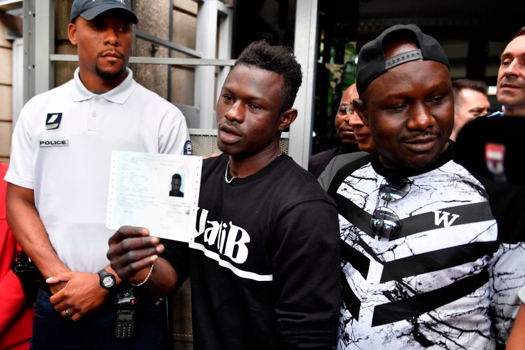 Mamoudou Gassama receives his residency permit