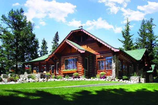Outlook cabin exterior Fairmont Japer Park Lodge
