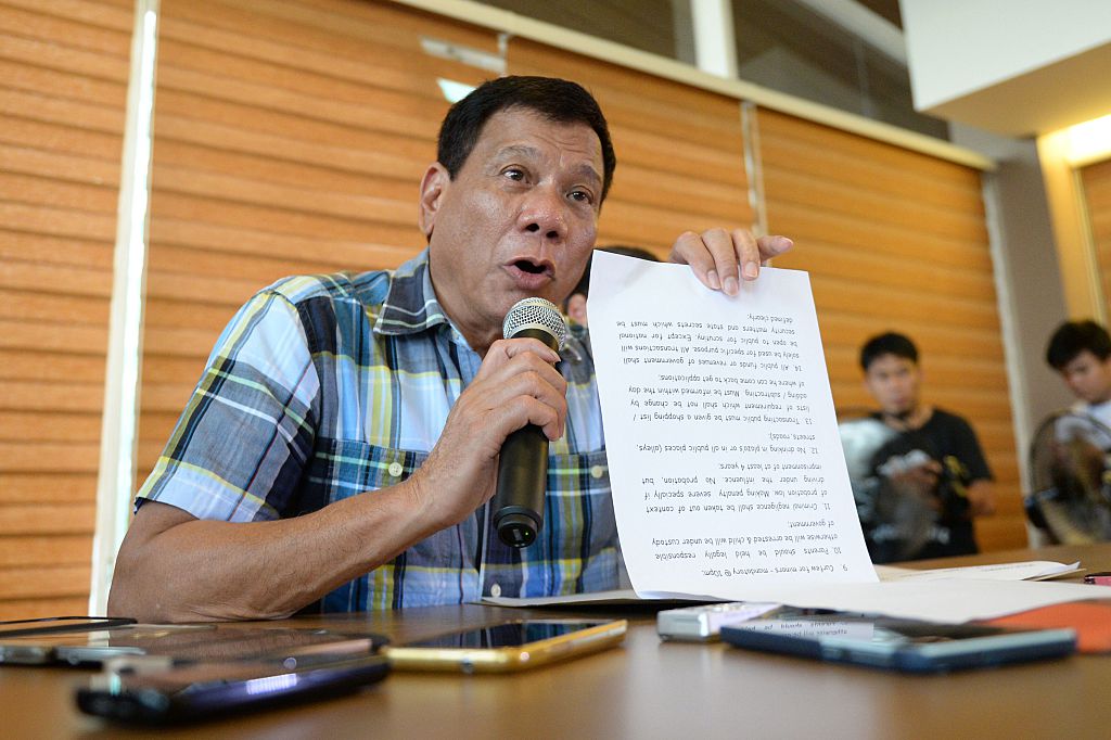 Rodrigo Duterte gives a speech