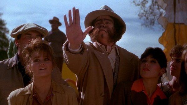 Benicio Del Toro in Big Top Pee-Wee Benicio Del Toro in Big Top Pee-Wee