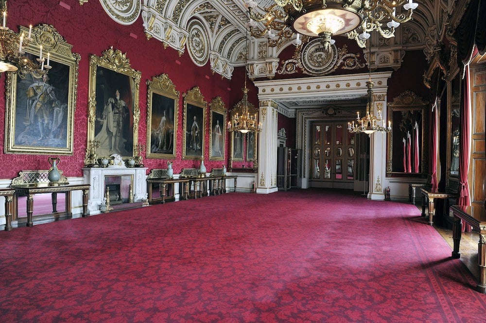 The State Dining Room at Buckingham Palace