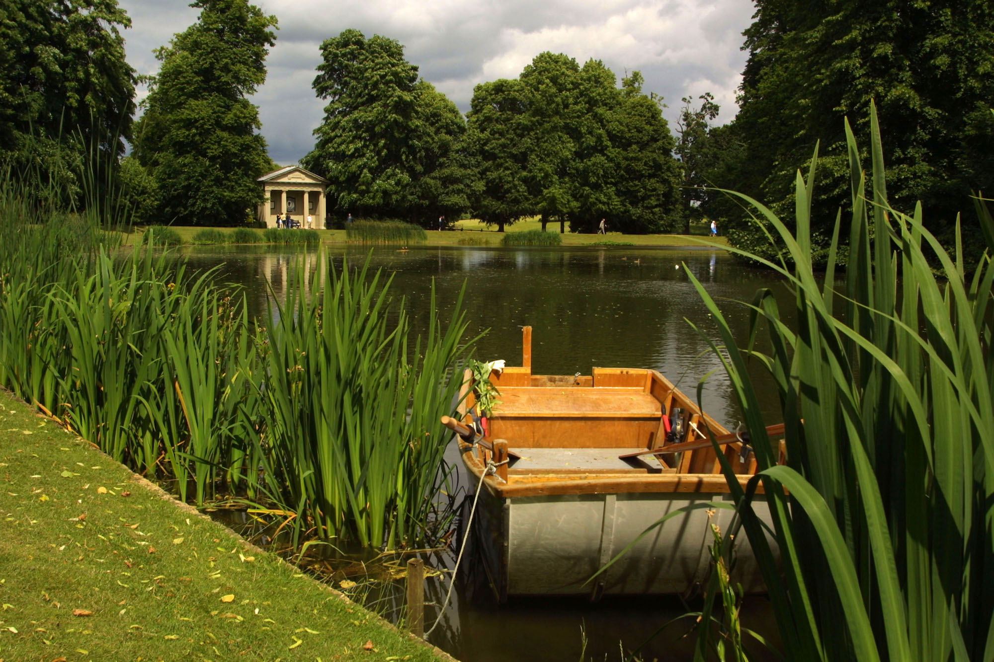 A boat is moored at Oval Lake, the burial place of Diana, Princess of Wales