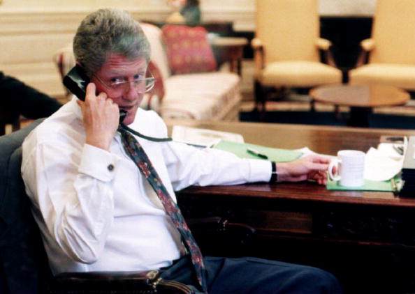 Clinton in the Oval Office
