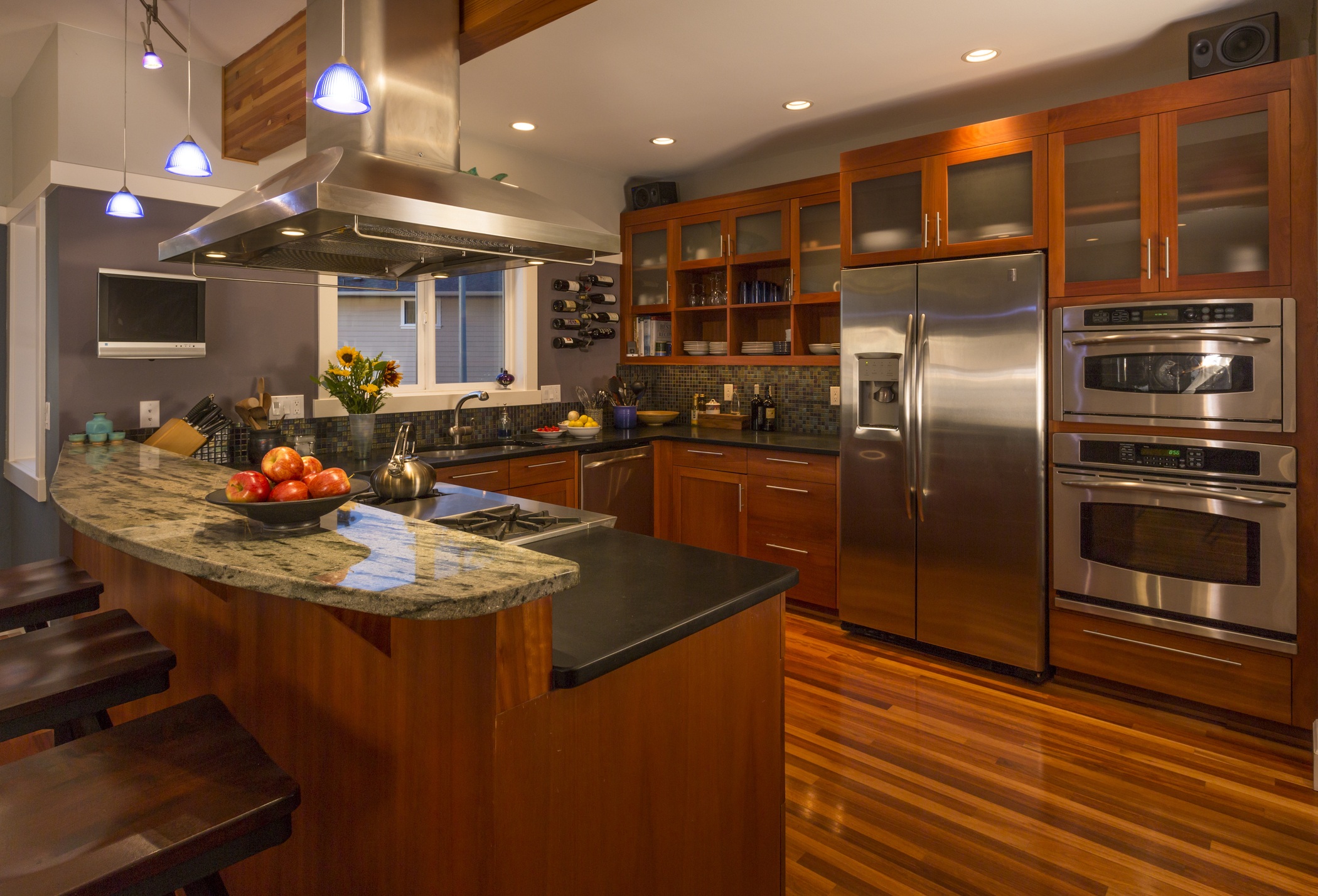 Cherry cabinets kitchen