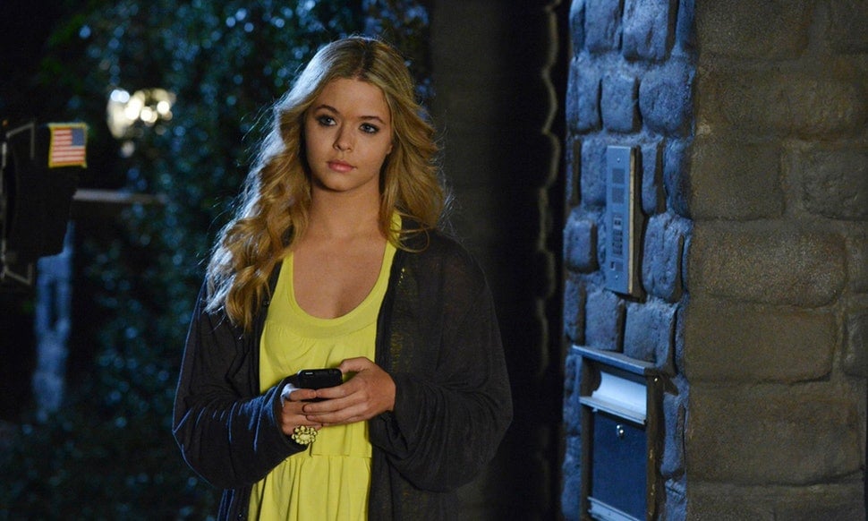 Sasha Pieterse in 'Pretty-Little Liars'