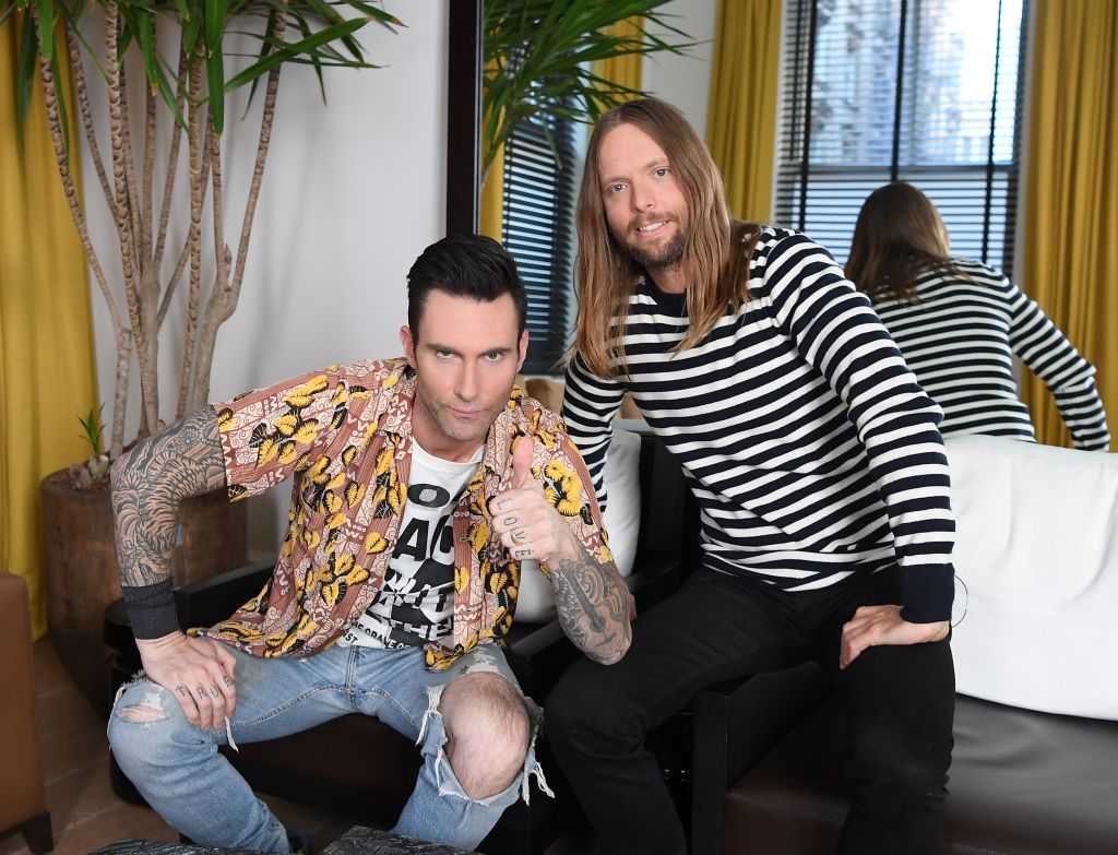 Adam Levine (L) and James Valentine of Maroon 5