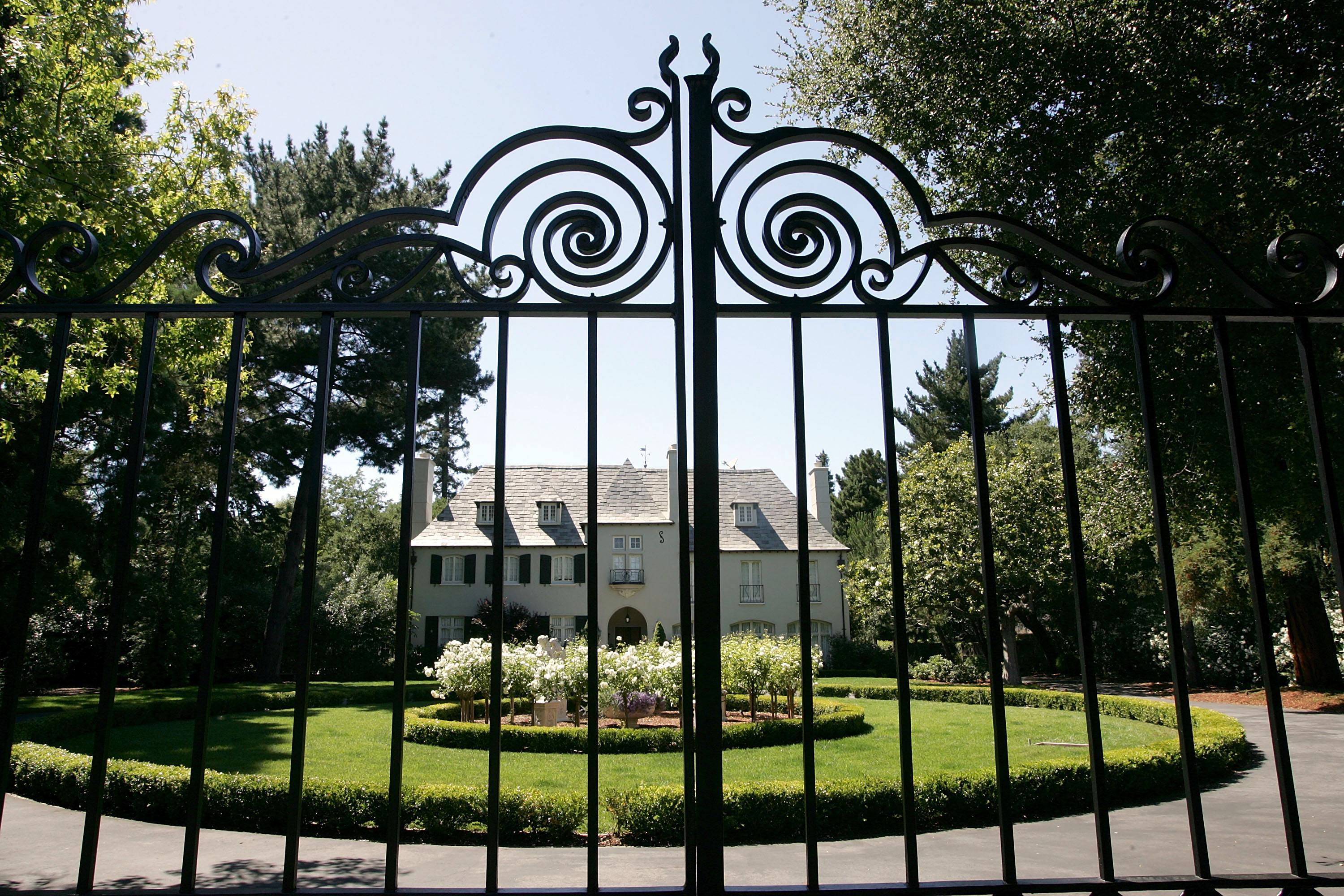 Mansion in Atherton, California Mansion in Atherton, California