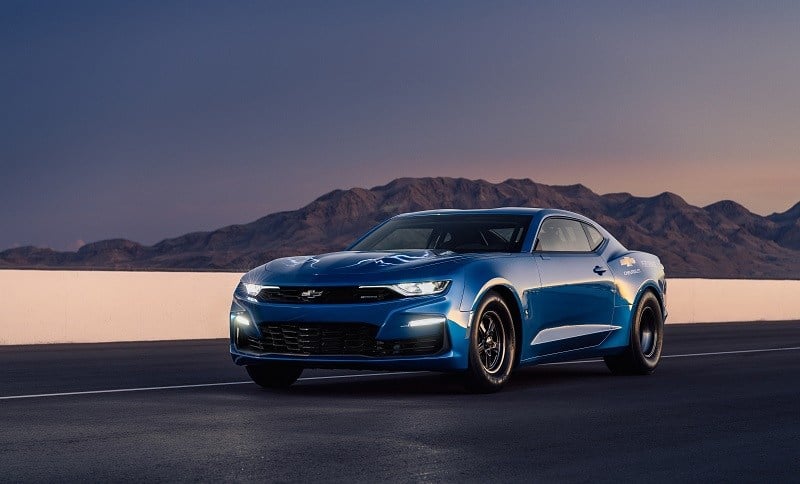 The eCOPO Camaro Concept offers an electrified vision of drag racing, with an electric motor and GM’s first 800-volt battery pack replacing the gas engine, enabling 9-second quarter-mile times.