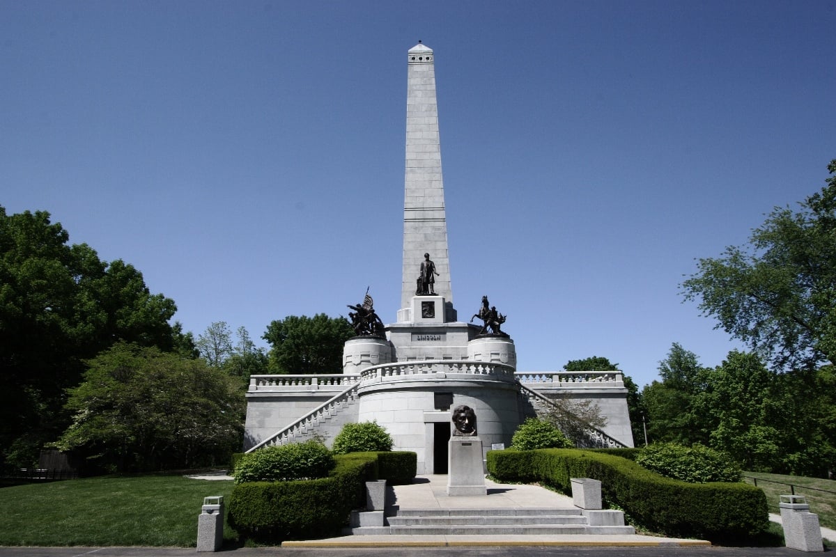 Presidential burials, Lincoln's tomb in Springfield Ill.