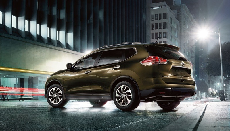 The 2015 Nissan Rogue's bold, sharp bodylines offer a sporty and confident appearance, balancing its sleek style with an aggressive stance provided by large wheelwells and available 18-inch wheels and tires.