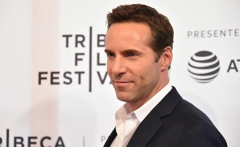 NEW YORK, NY - APRIL 22: Alessandro Nivola attends a screening of "To Dust" during the 2018 Tribeca Film Festival at SVA Theatre on April 22, 2018 in New York City.