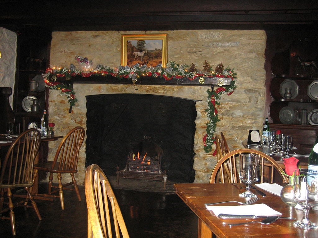 Oldest bars America, Red Fox Inn, Virginia