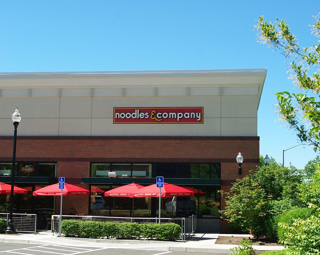 Noodles & Company is one of America's struggling restaurants.