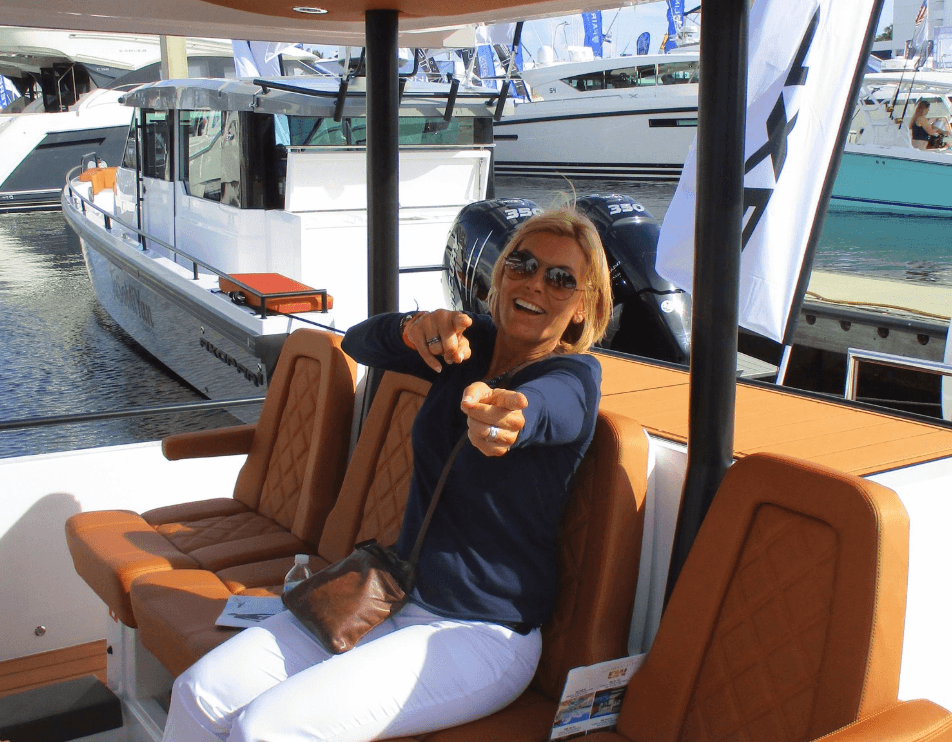 how to book a yacht with captain sandy