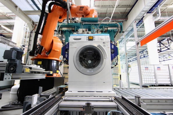Manufacturing robot