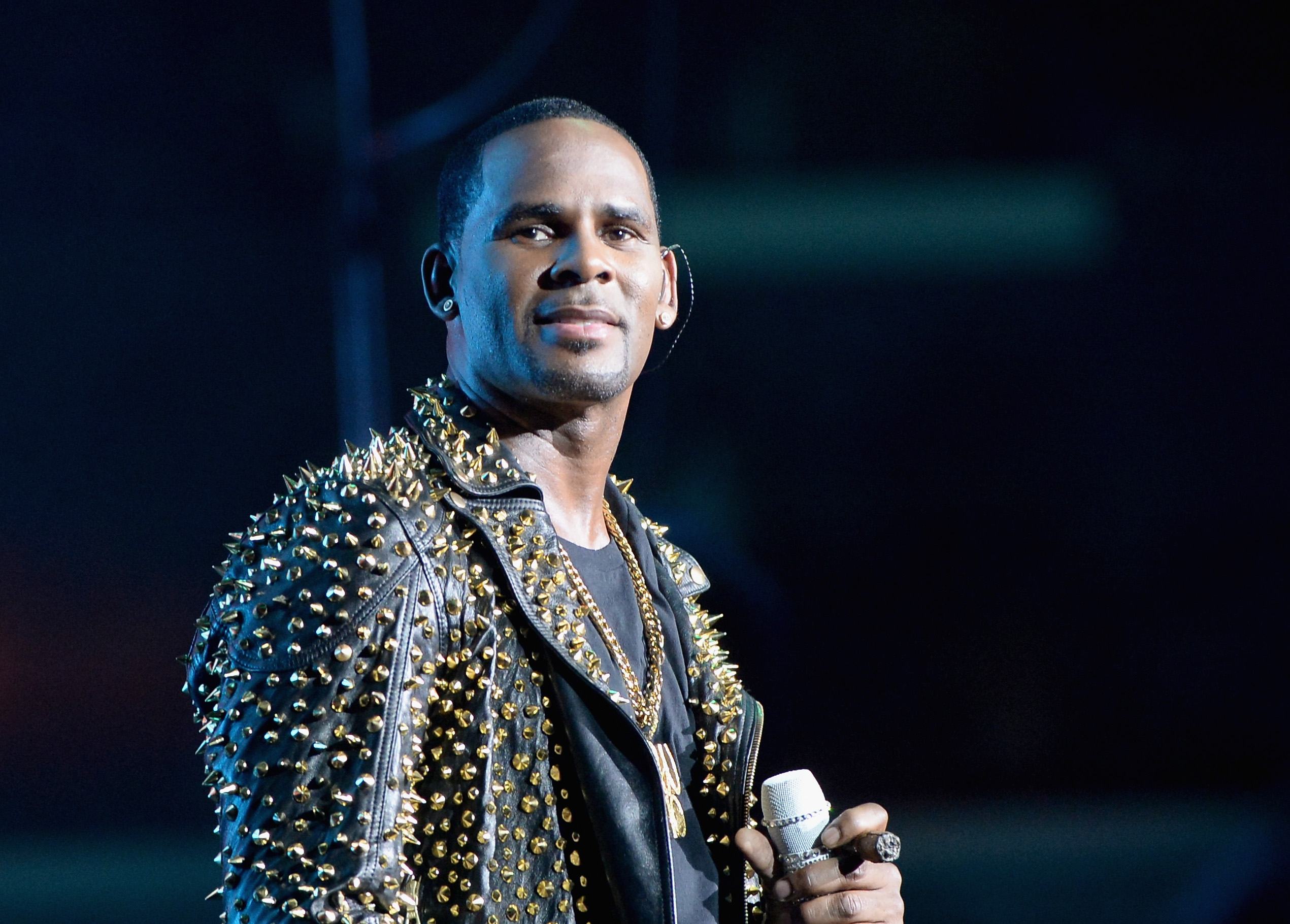 R. Kelly performs onstage during R. Kelly, New Edition and The Jacksons at the 2013 BET Experience at Staples Center on June 30, 2013 in Los Angeles, California.  