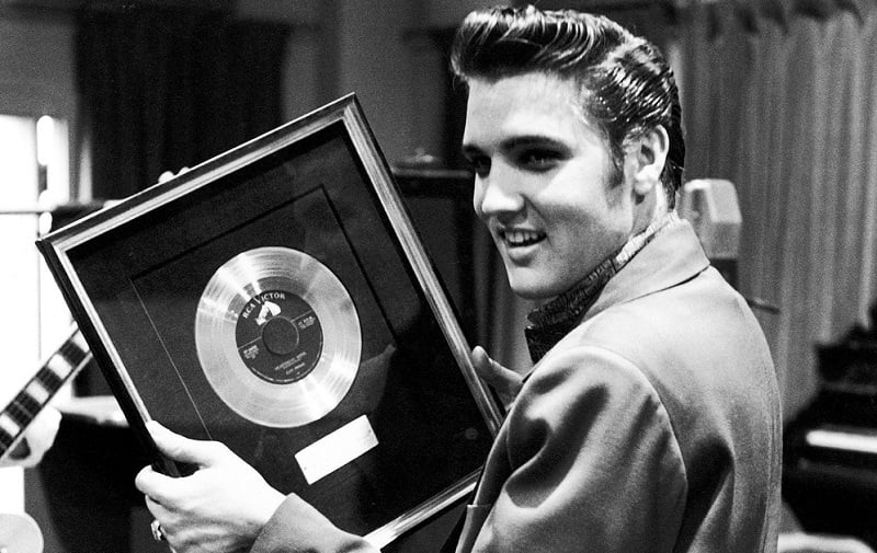 Elvis-The-Legend-The-Authorized-Book-from-the-Graceland-Archives