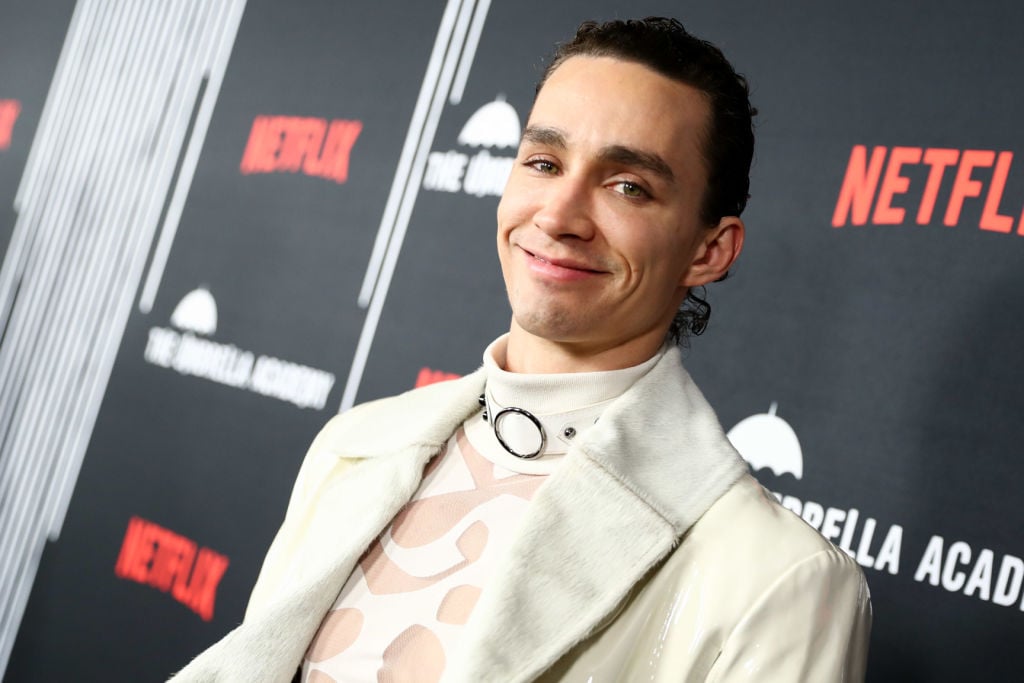 Who Is Robert Sheehan, the Actor Who Plays Klaus On ‘The Umbrella Academy’?