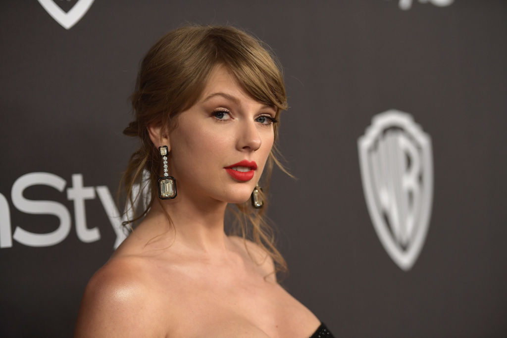 Taylor Swift at the Golden Globe Awards 2019.