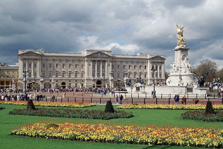How Big is Buckingham Palace?