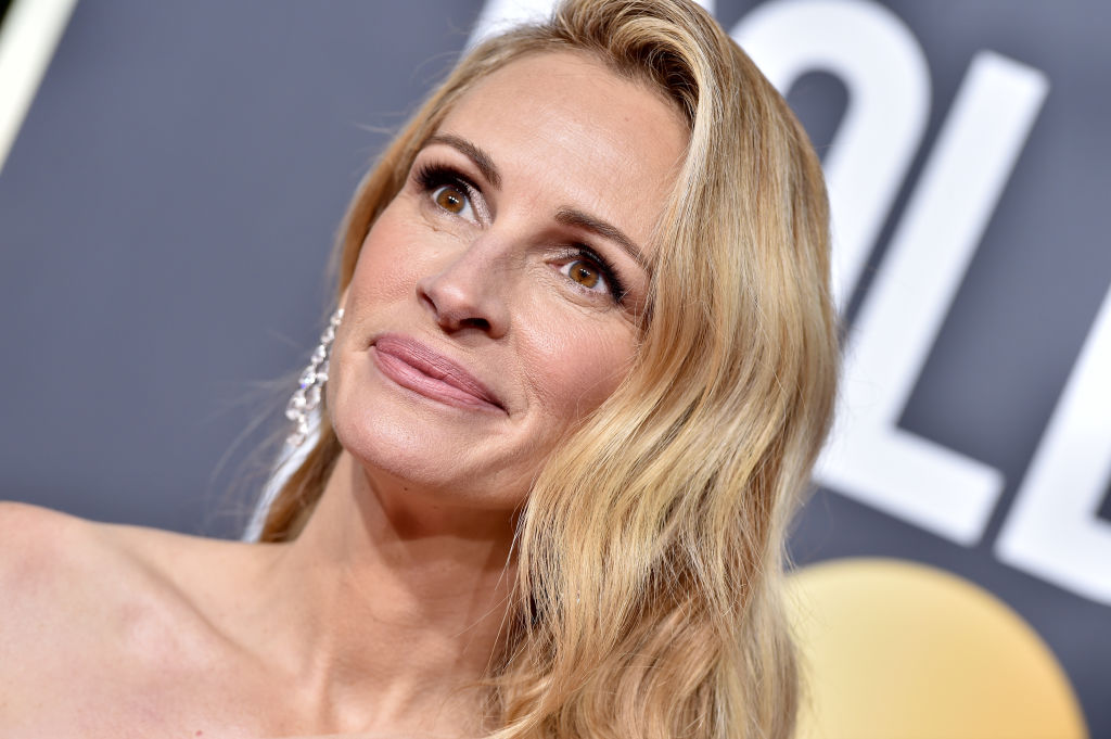 Julia Roberts attends the 76th Annual Golden Globe Awards.