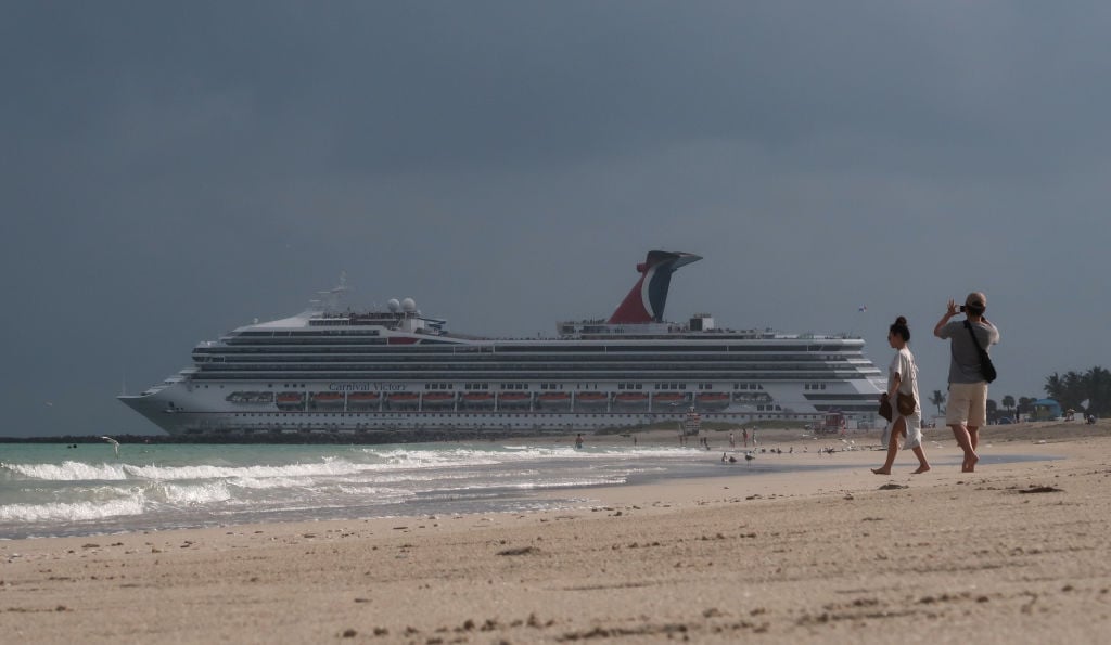 Carnival Victory