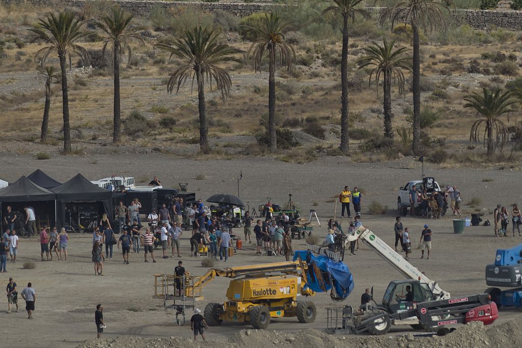 'Game of Thrones" crew members set up to film a scene from season 6 | Jorge Guerrero/AFP/Getty Images