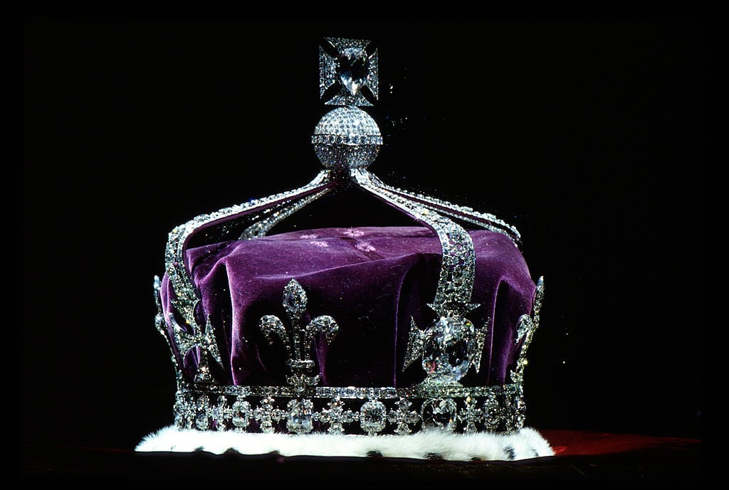 Crown with Koh-i-noor diamond