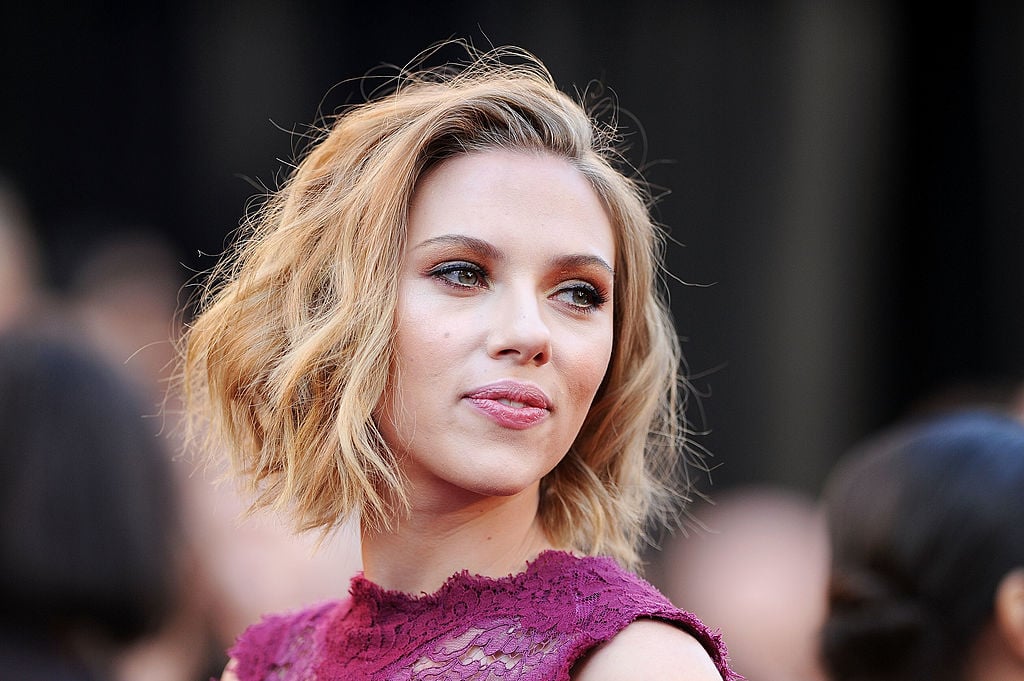 What Ethnicity is Scarlett Johansson, Makeup Line, Skin Care, Age,  Religion, Net Worth, Height, Husband, Children