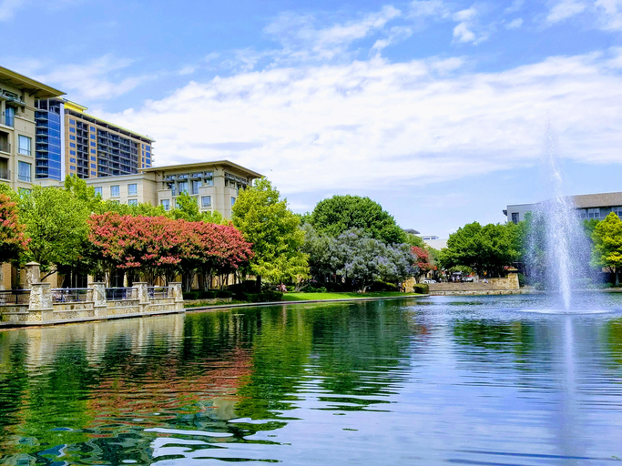 Shops at Plano, Texas
