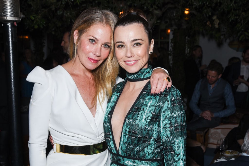 Christina Applegate and Linda Cardellini