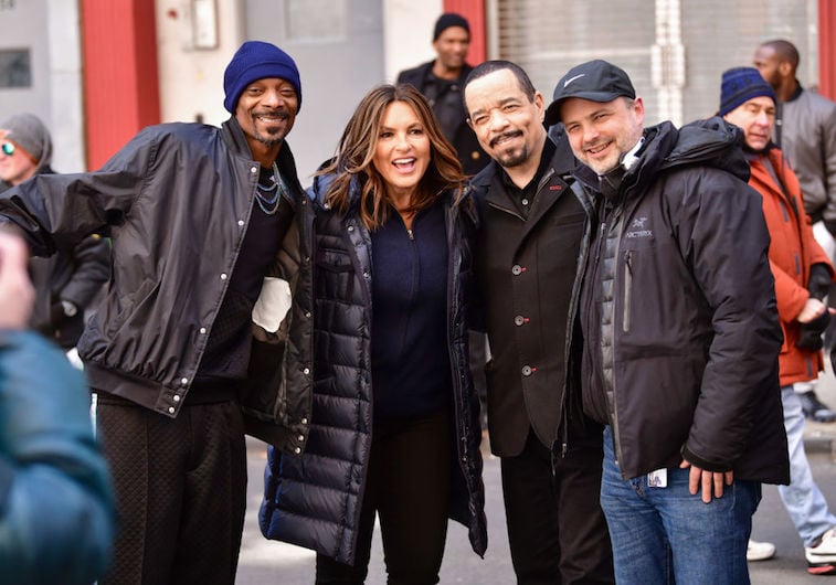 Mariska Hargitay and Ice-T post with Snoop Dogg and Alex Chapple, the show's director.