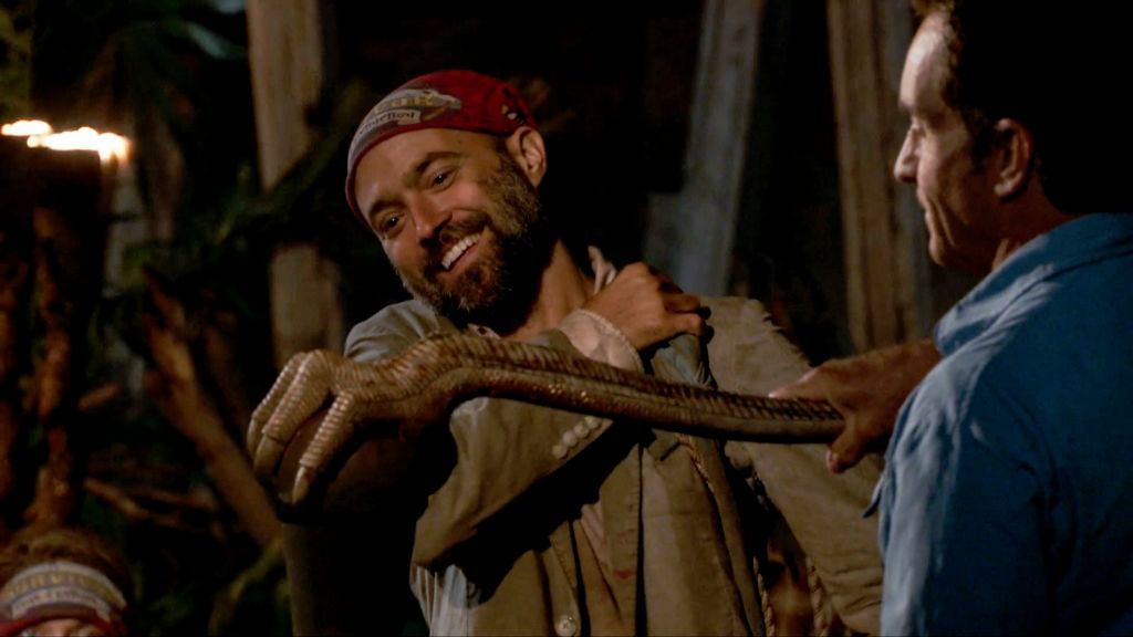 Jeff Probst extinguishes David Wright's torch at Tribal Council