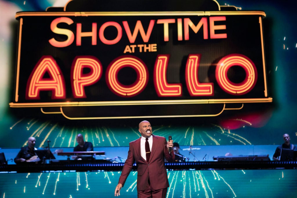 Steve Harvey hosting Showtime at the Apollo