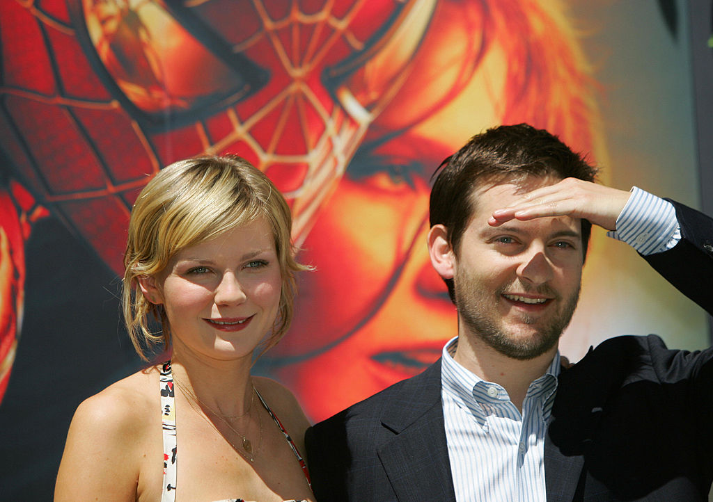 Tobey Maguire (R) and Kirsten Dunst
