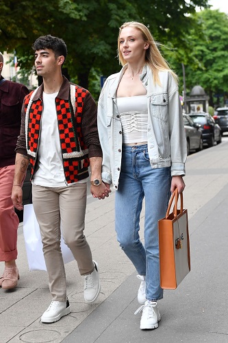 Beach sophie turner Joe Jonas