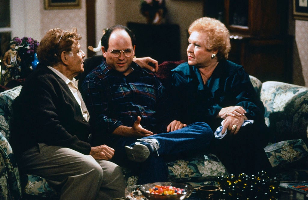 (l-r) Jerry Stiller as Frank Costanza, Jason Alexander as George Costanza, Estelle Harris as Estelle Costanza