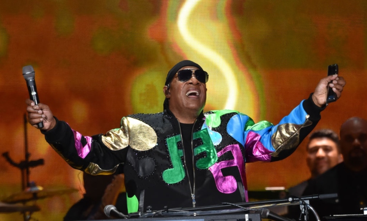 Stevie Wonder Makes Major Health Announcement During Show