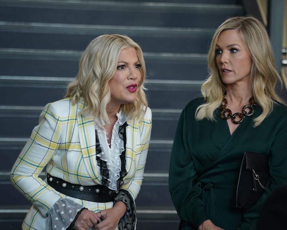 Tori Spelling and Jennie Garth in BH90210