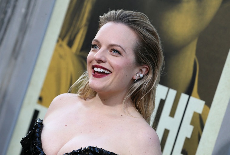 Elisabeth Moss attends the premiere of 'The Kitchen'