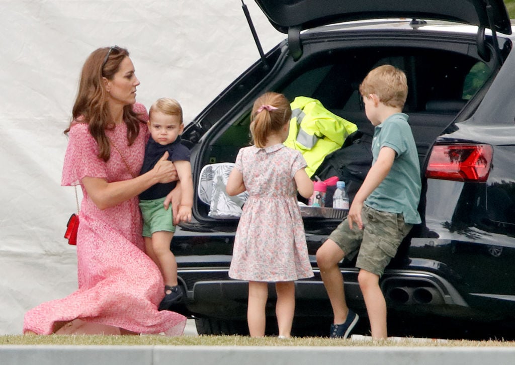 Is It Impossible For Prince William And Kate Middleton To Give Their Kids A Normal Childhood